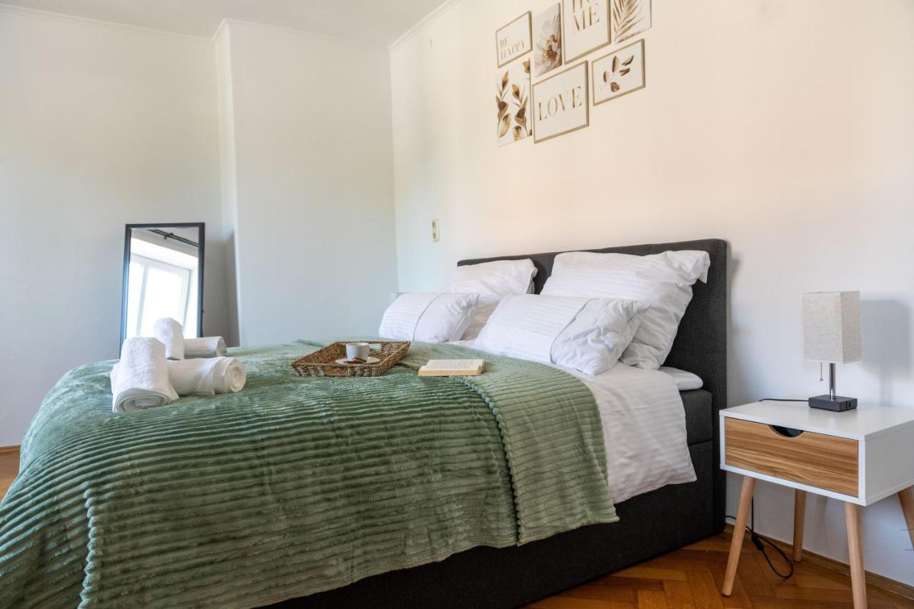 Bessa Homes 6 Personen 2 Schlafzimmer, 3 King Size, Betten, Balkon, Kueche Haag in Oberbayern Ngoại thất bức ảnh