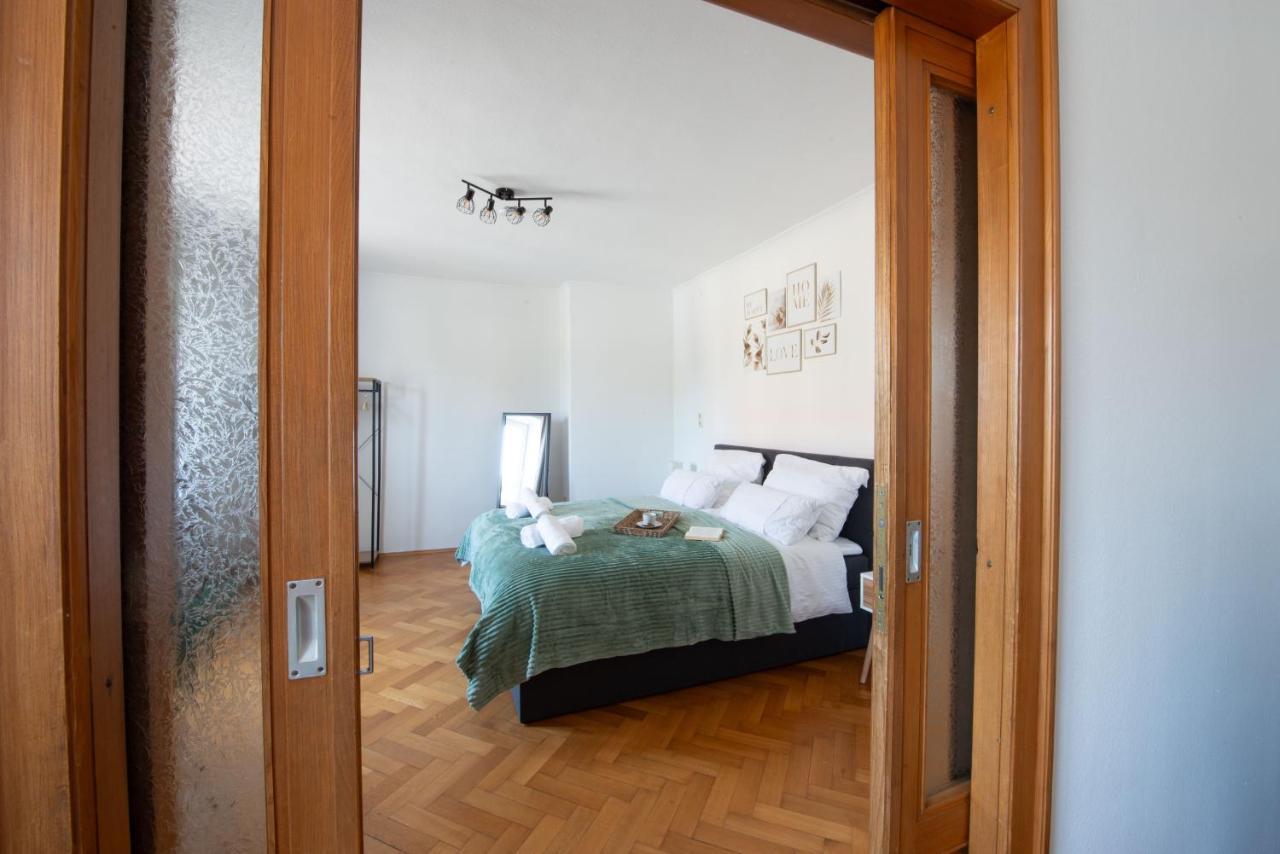 Bessa Homes 6 Personen 2 Schlafzimmer, 3 King Size, Betten, Balkon, Kueche Haag in Oberbayern Ngoại thất bức ảnh