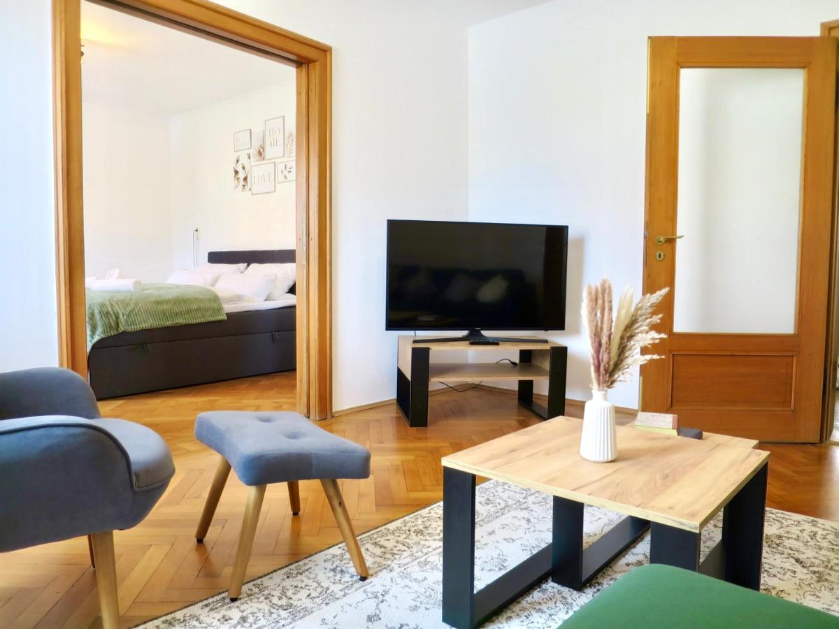 Bessa Homes 6 Personen 2 Schlafzimmer, 3 King Size, Betten, Balkon, Kueche Haag in Oberbayern Ngoại thất bức ảnh